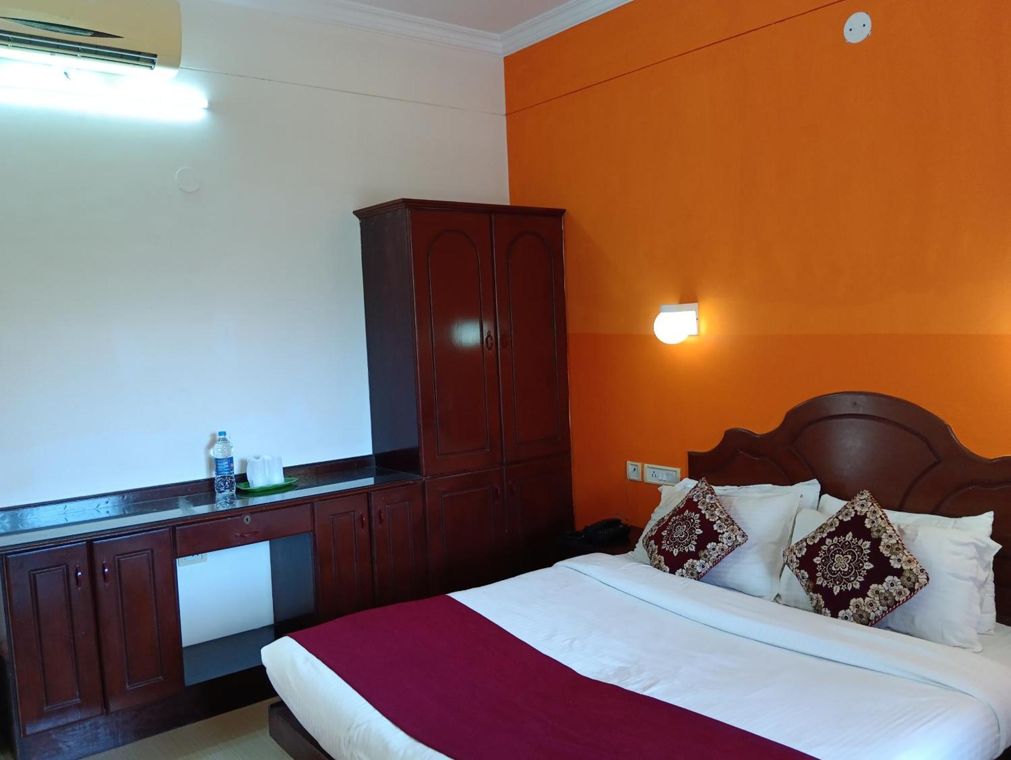 Vedantha Inn 코발람비치 외부 사진
