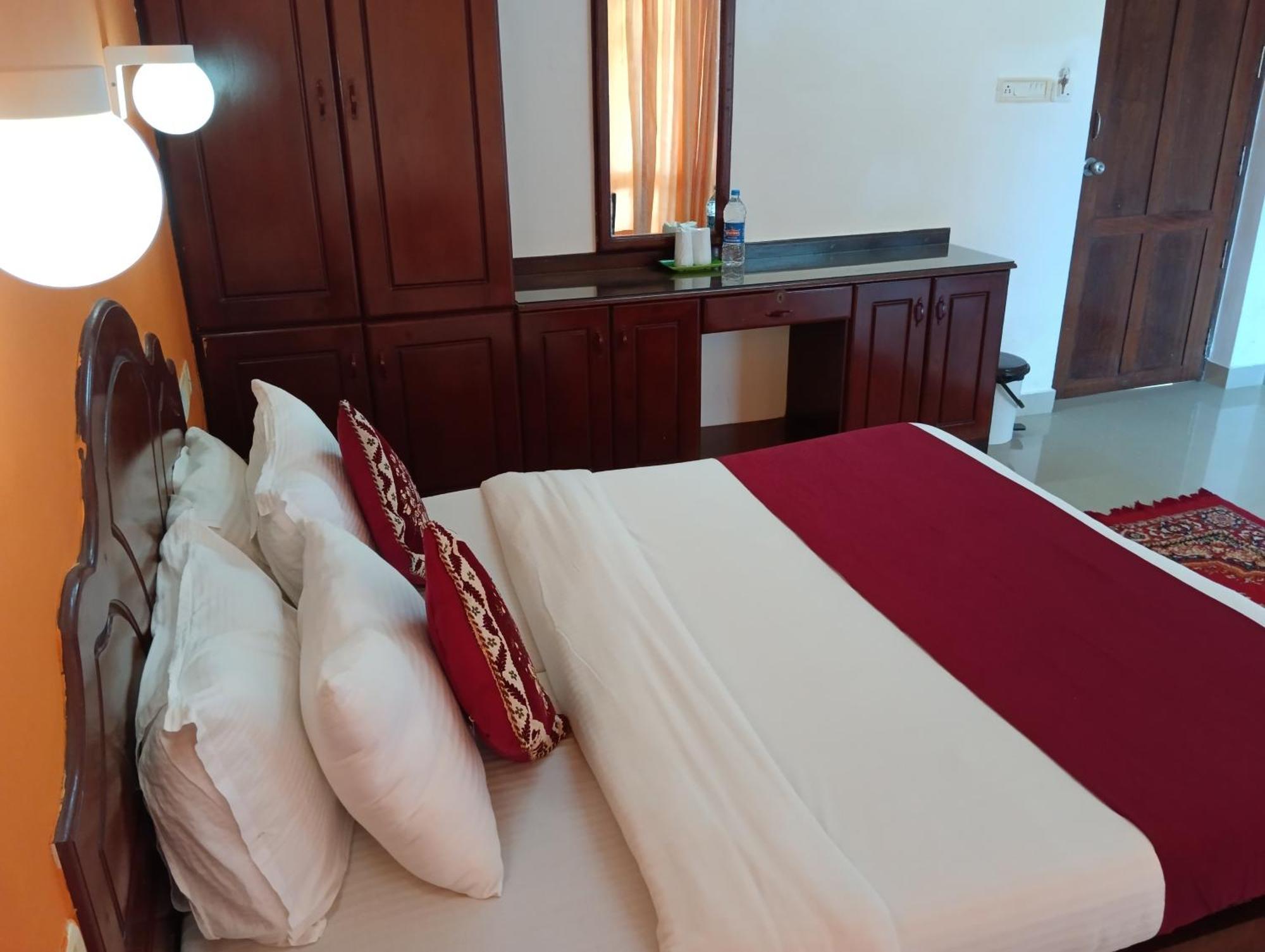 Vedantha Inn 코발람비치 외부 사진