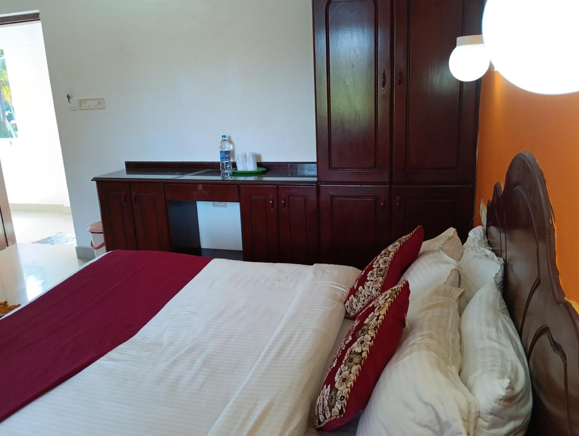 Vedantha Inn 코발람비치 외부 사진